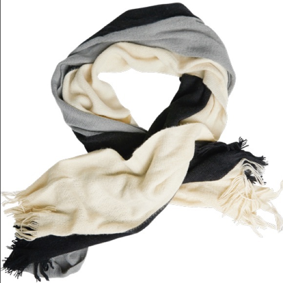 ✨HOST PICK!!✨🌸Donni Tri Colour Scarf🌸 - Picture 4 of 4